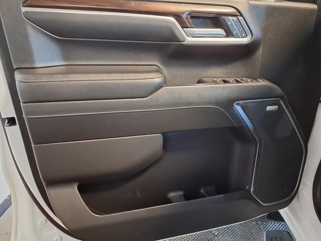 GMC Sierra 1500 4WD Crew Cab 147" SLT 2022