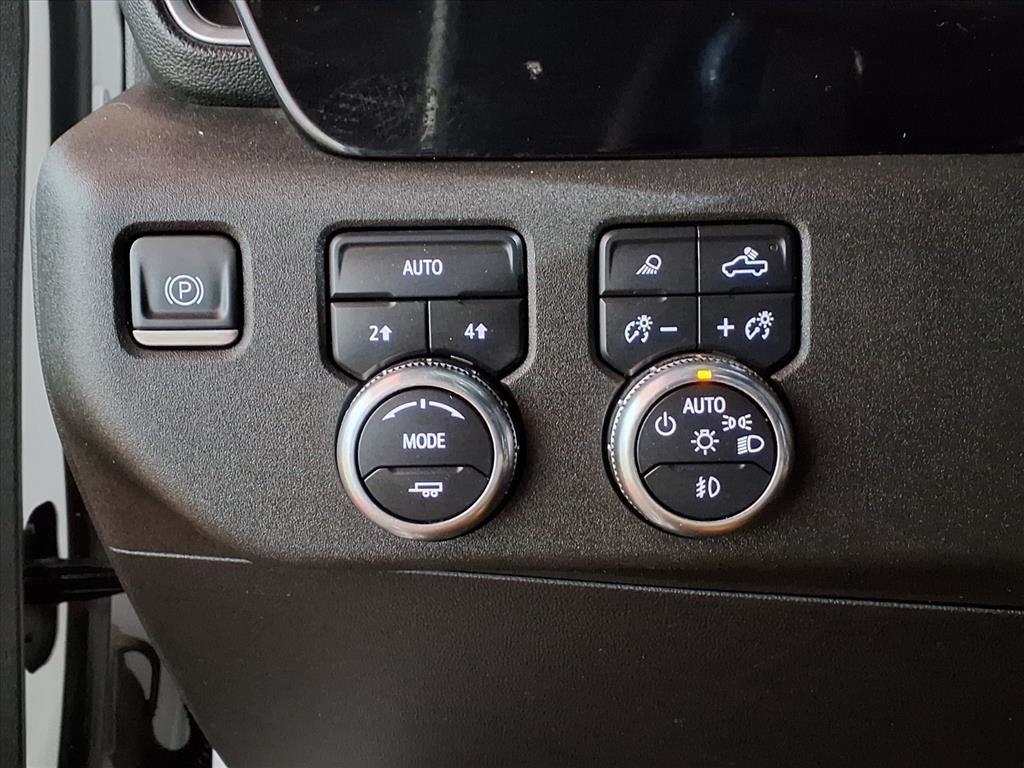 GMC Sierra 1500 4WD Crew Cab 147" SLT 2022