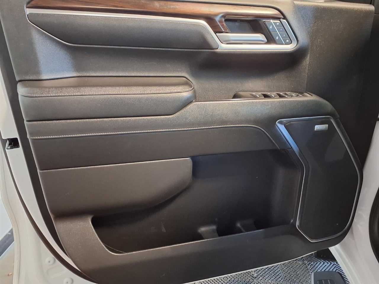 GMC Sierra 1500 4WD Crew Cab 147" SLT 2022