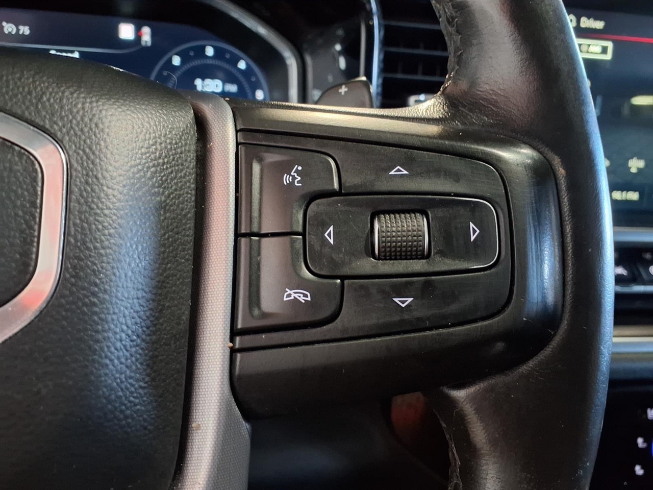 GMC Sierra 1500 4WD Crew Cab 147" SLT 2022