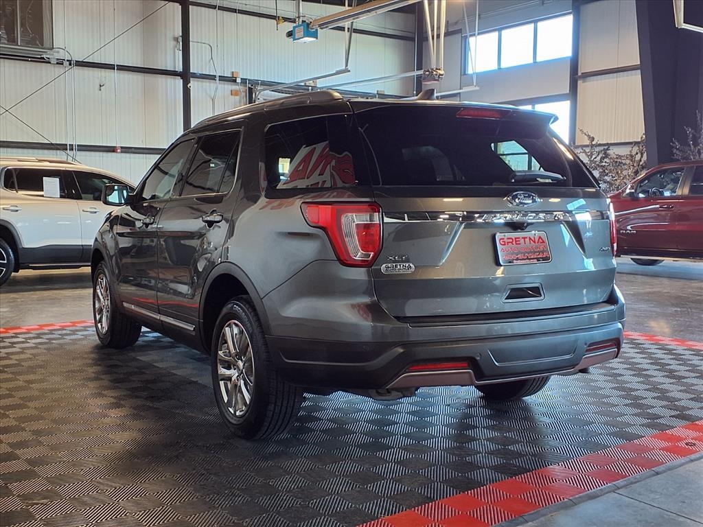 Ford Explorer XLT 4WD 2019