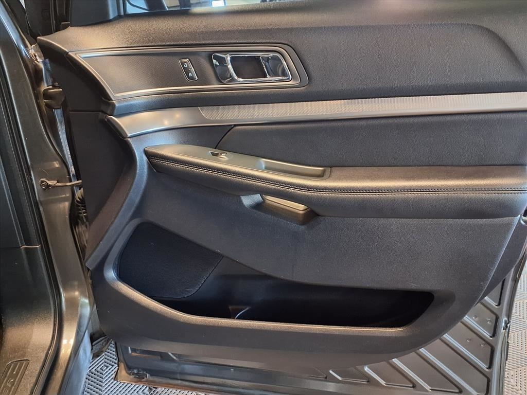 Ford Explorer XLT 4WD 2019