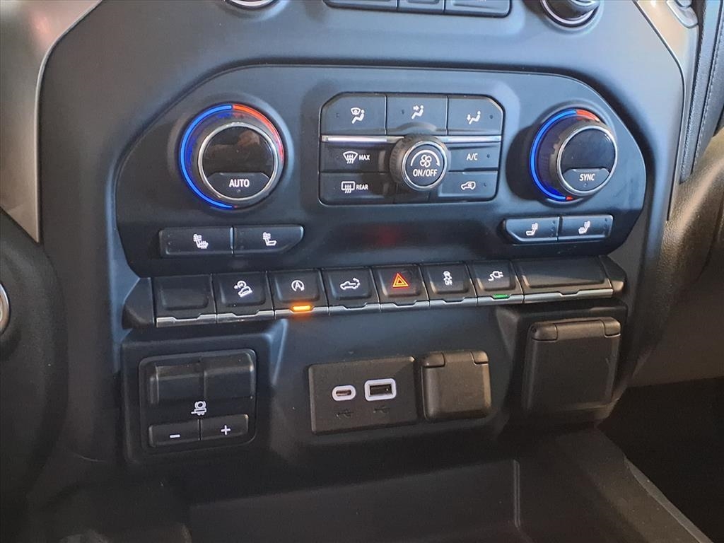 Chevrolet Silverado 1500 4WD Crew Cab 147" RST 2021