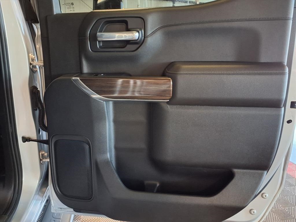 Chevrolet Silverado 1500 4WD Crew Cab 147" RST 2021