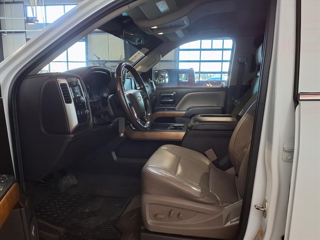 Chevrolet Silverado 1500 4WD Crew Cab 143.5" LTZ w/1LZ 2018