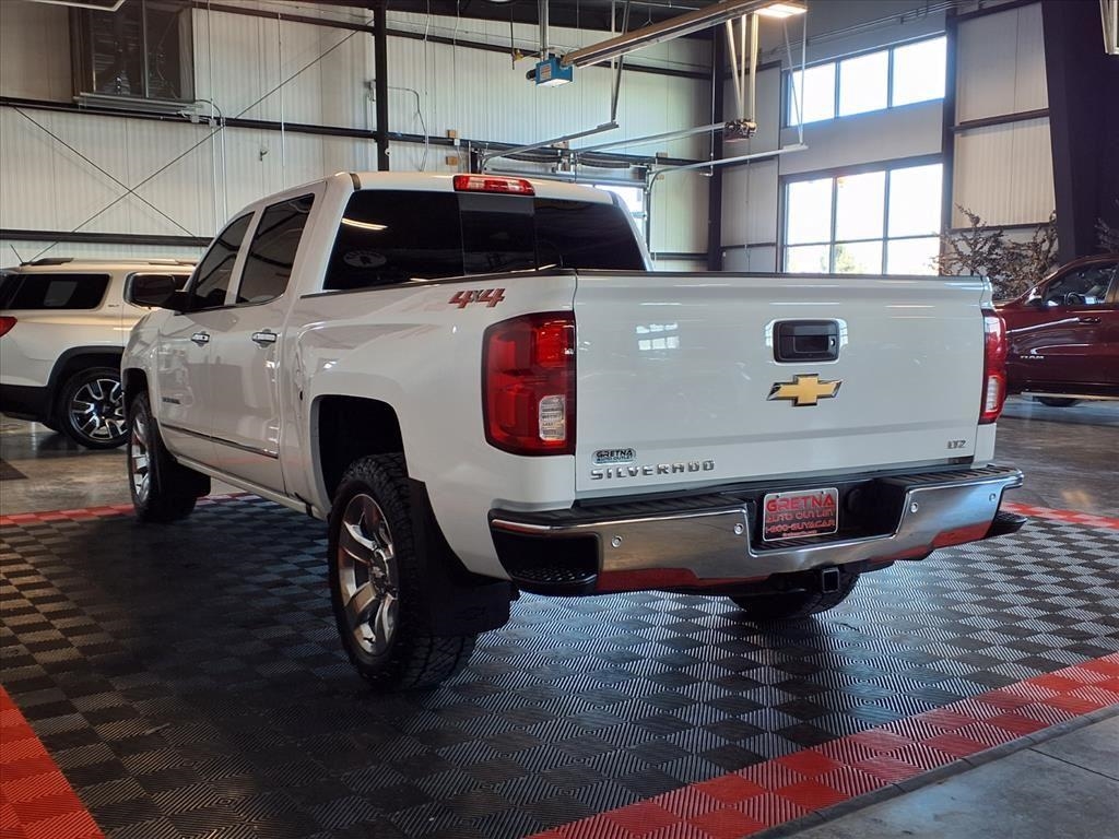 Chevrolet Silverado 1500 4WD Crew Cab 143.5" LTZ w/1LZ 2018