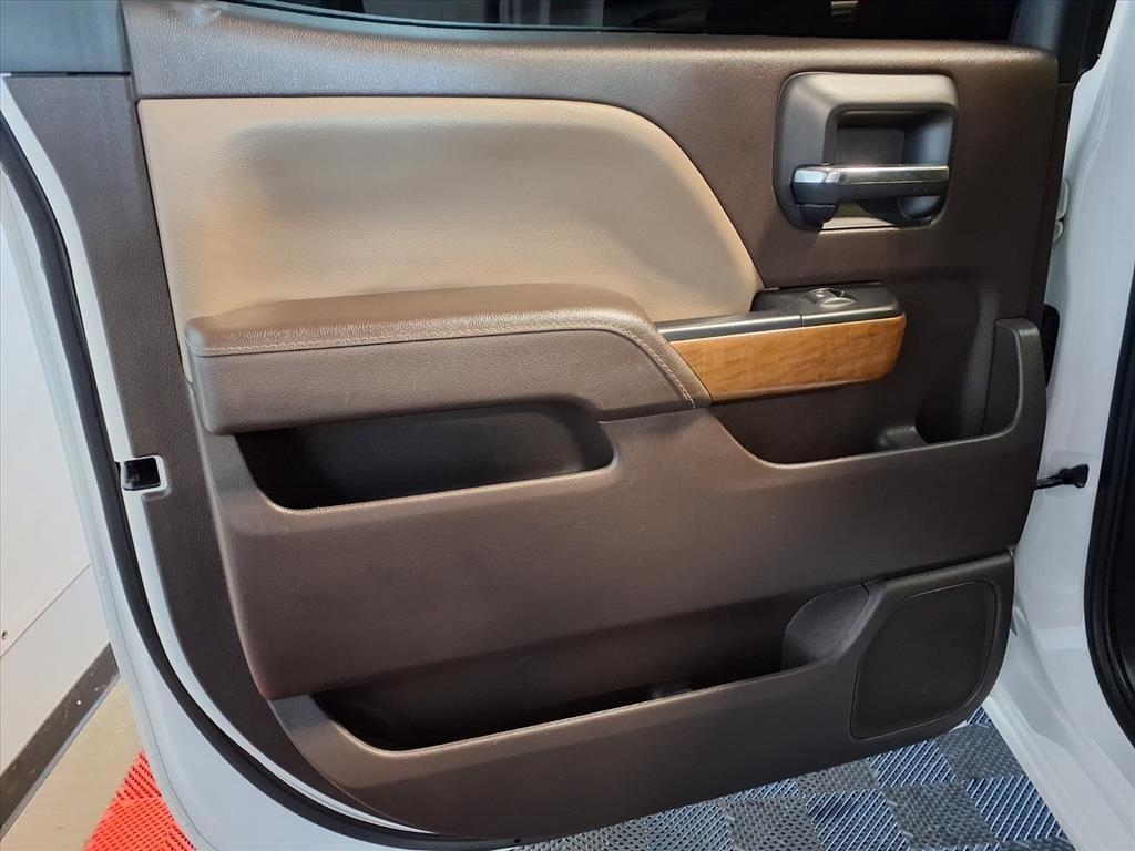 Chevrolet Silverado 1500 4WD Crew Cab 143.5" LTZ w/1LZ 2018