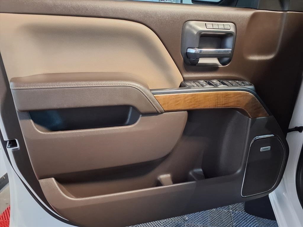 Chevrolet Silverado 1500 4WD Crew Cab 143.5" LTZ w/1LZ 2018