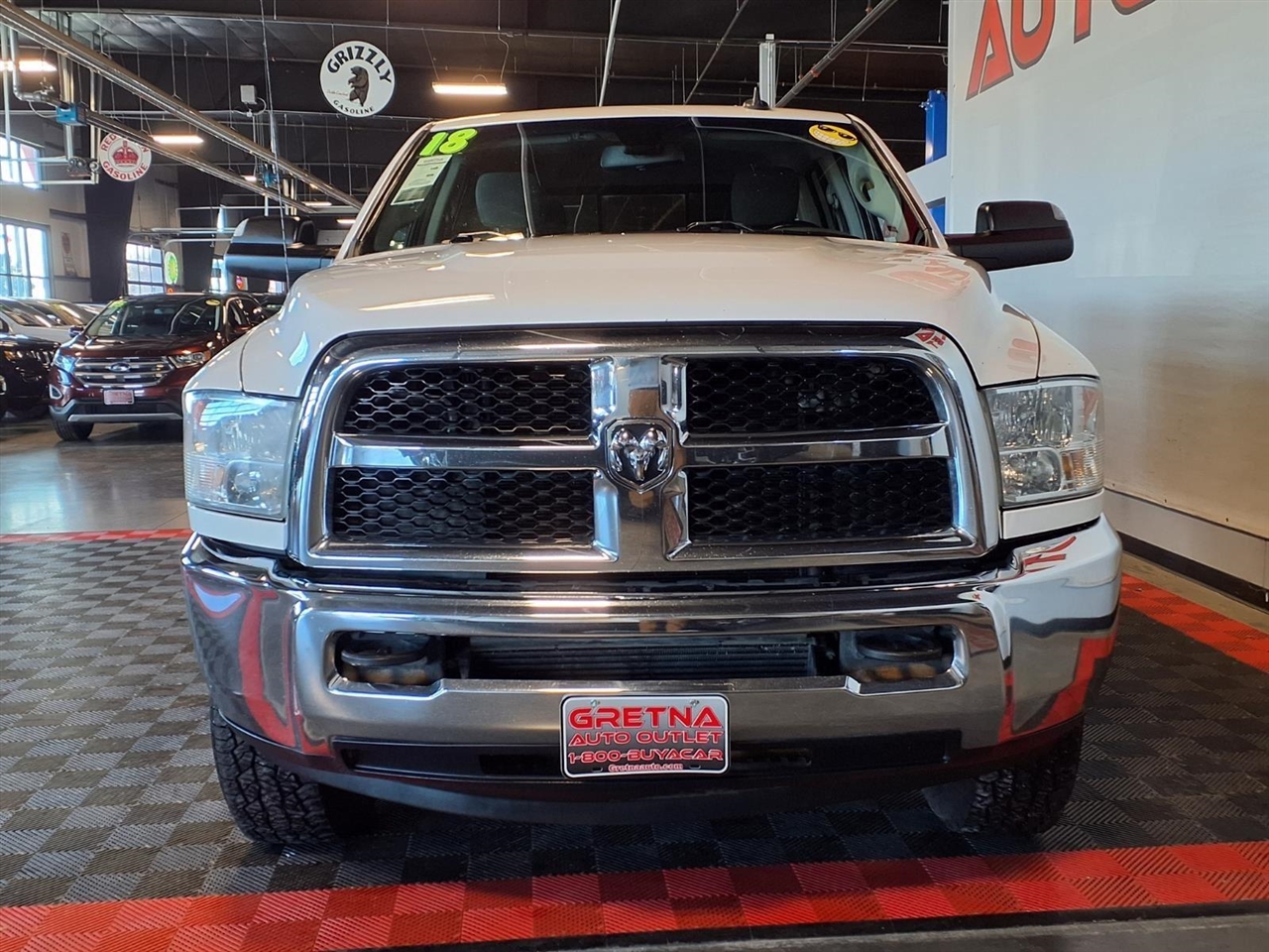 RAM 2500 SLT 4x4 Crew Cab 6'4" Box 2018