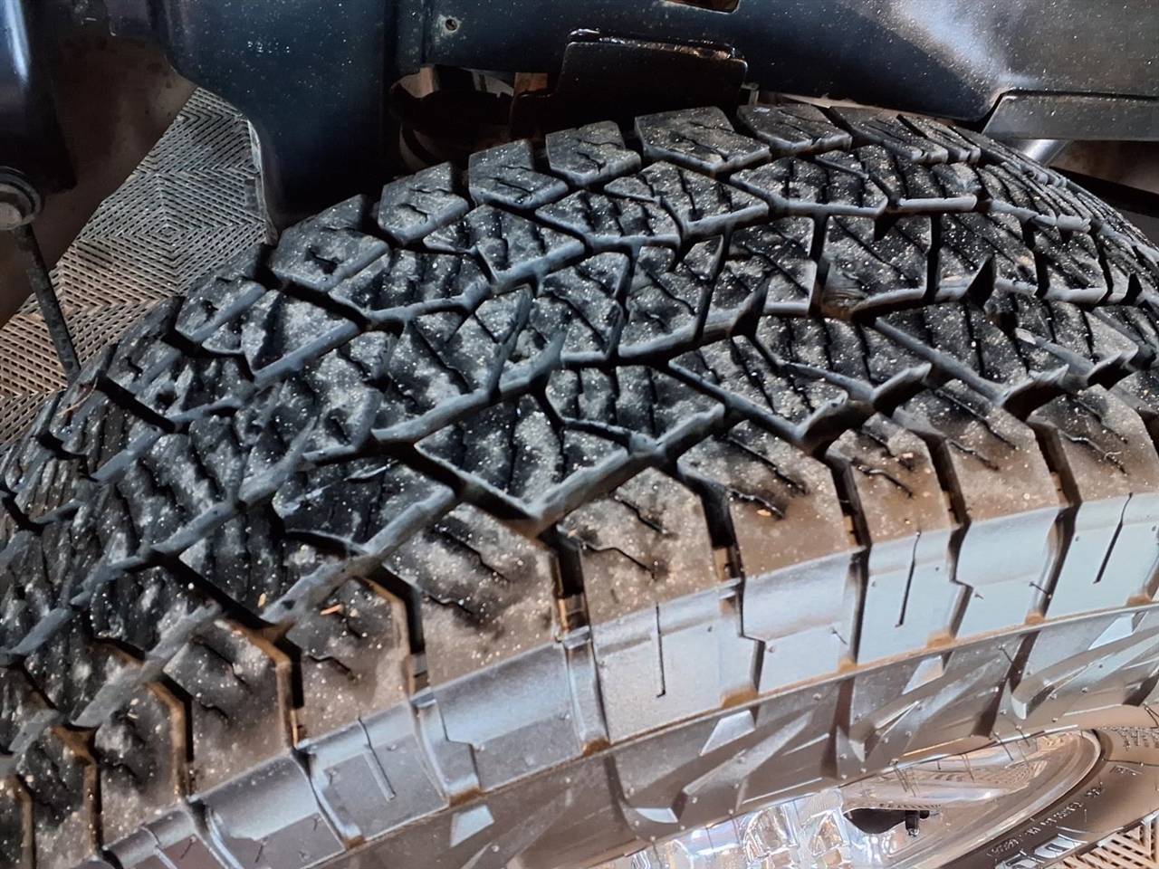 RAM 2500 SLT 4x4 Crew Cab 6'4" Box 2018