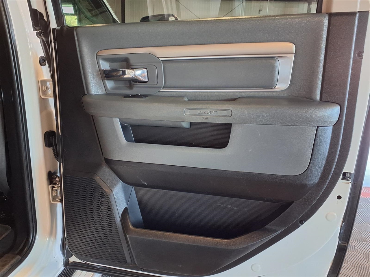 RAM 2500 SLT 4x4 Crew Cab 6'4" Box 2018