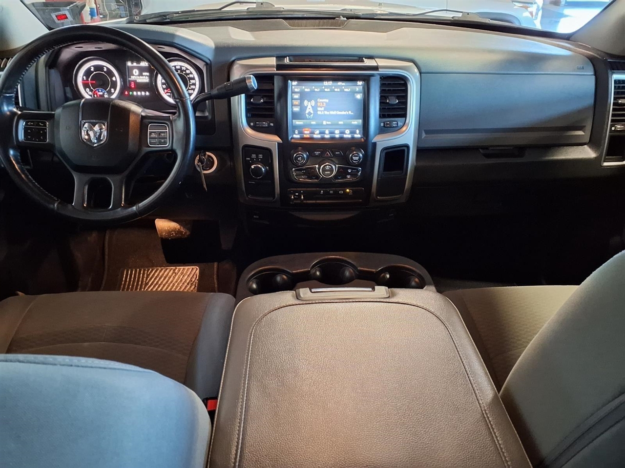 RAM 2500 SLT 4x4 Crew Cab 6'4" Box 2018