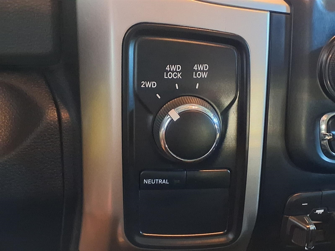 RAM 2500 SLT 4x4 Crew Cab 6'4" Box 2018