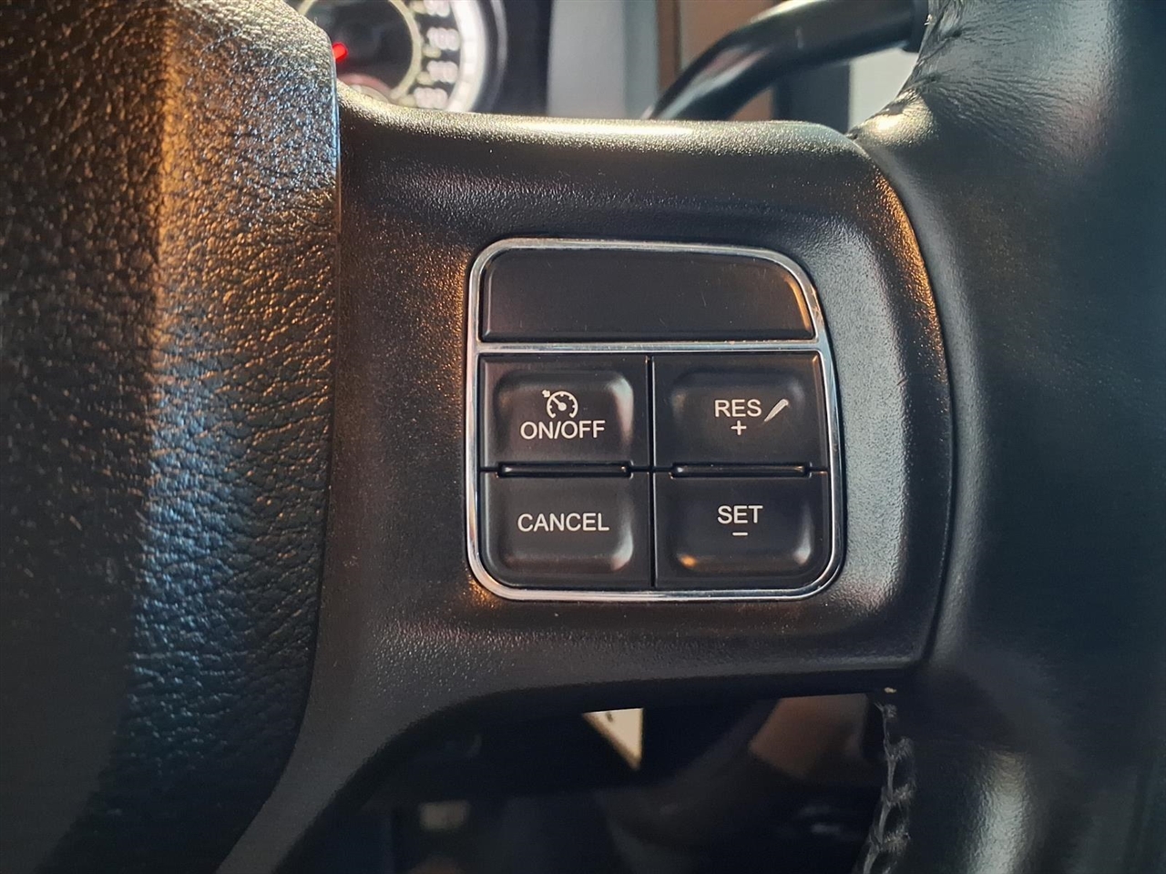 RAM 2500 SLT 4x4 Crew Cab 6'4" Box 2018