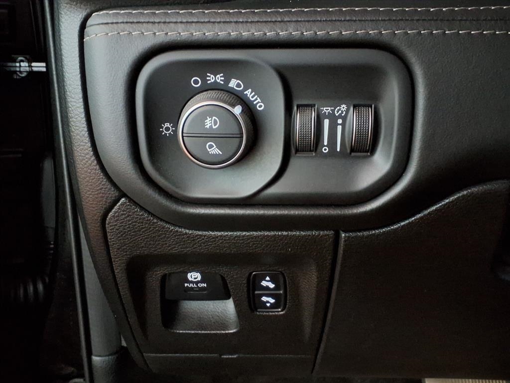 RAM 1500 Limited 4x4 Crew Cab 5'7" Box 2019