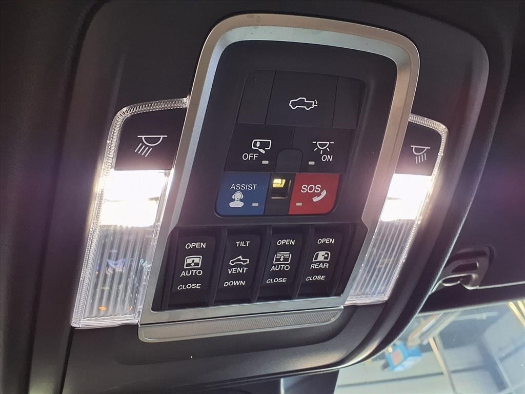 RAM 1500 Limited 4x4 Crew Cab 5'7" Box 2019