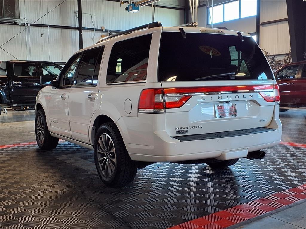 Lincoln Navigator 2WD 4dr Select 2016