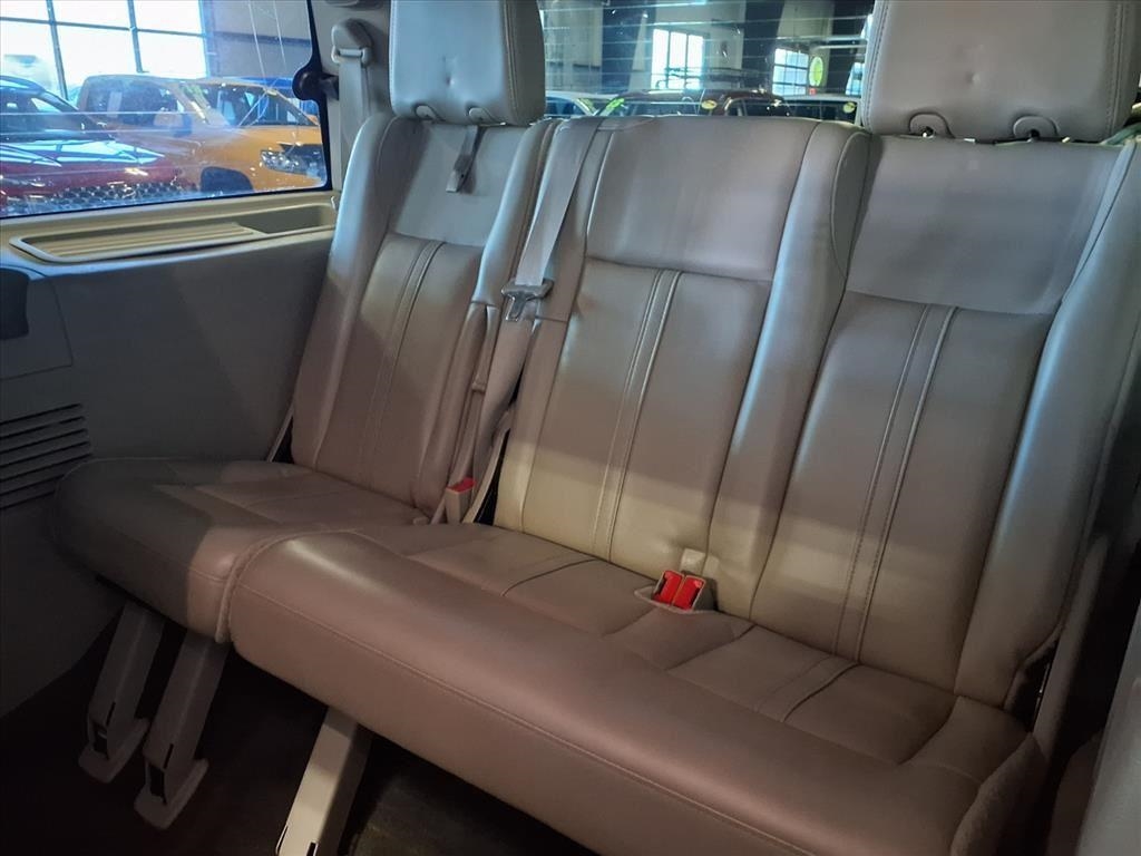 Lincoln Navigator 2WD 4dr Select 2016