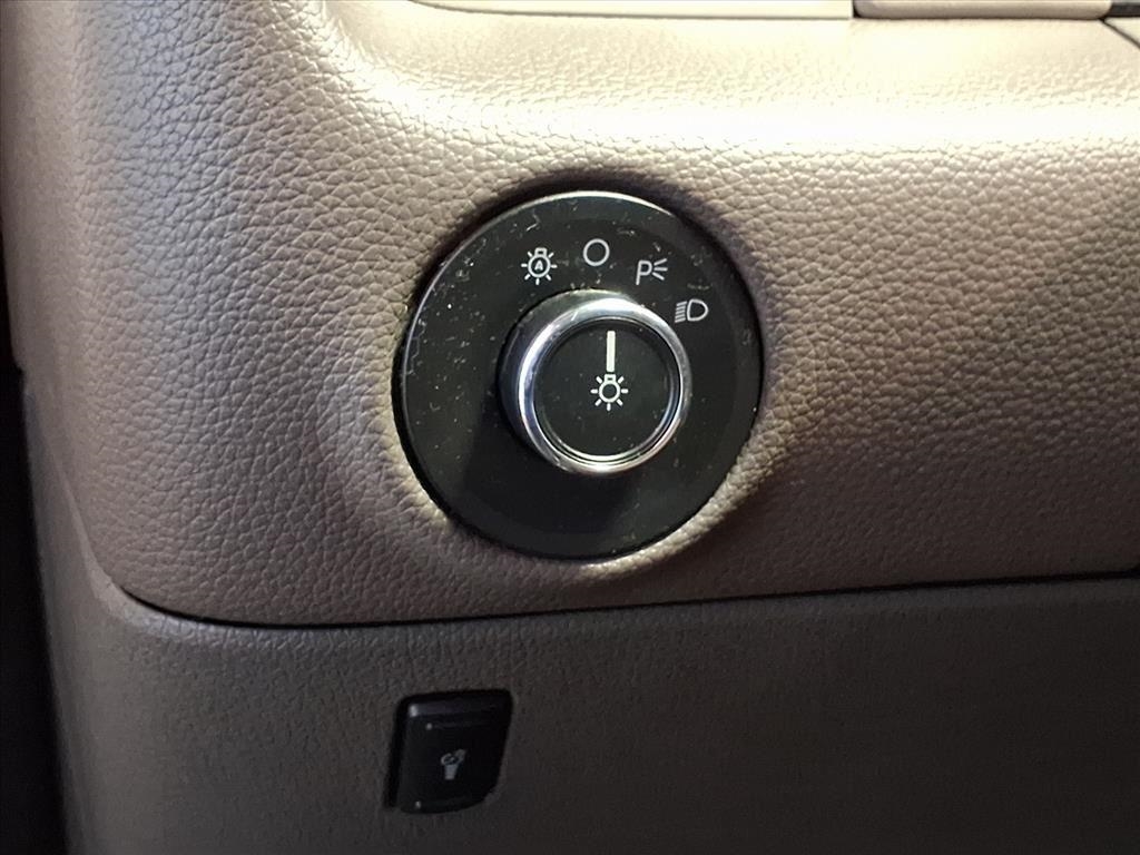 Lincoln Navigator 2WD 4dr Select 2016