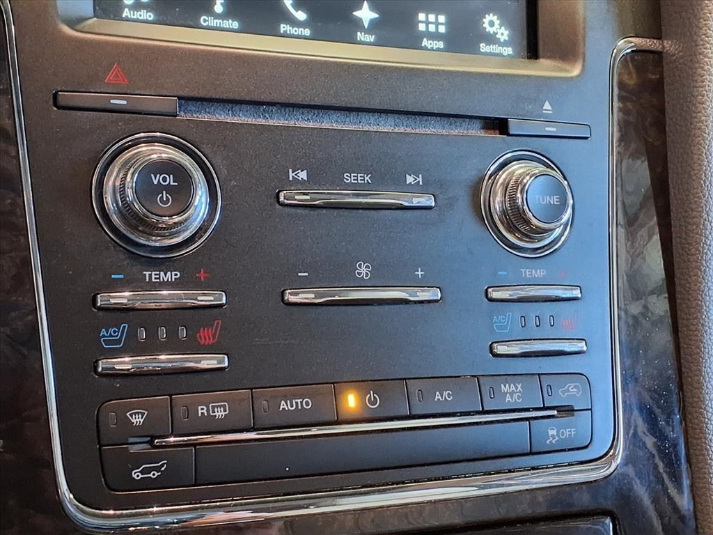 Lincoln Navigator 2WD 4dr Select 2016