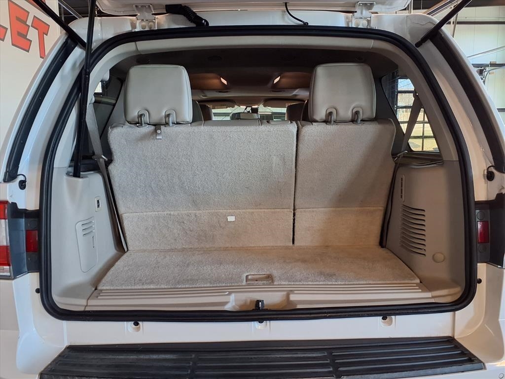 Lincoln Navigator 2WD 4dr Select 2016