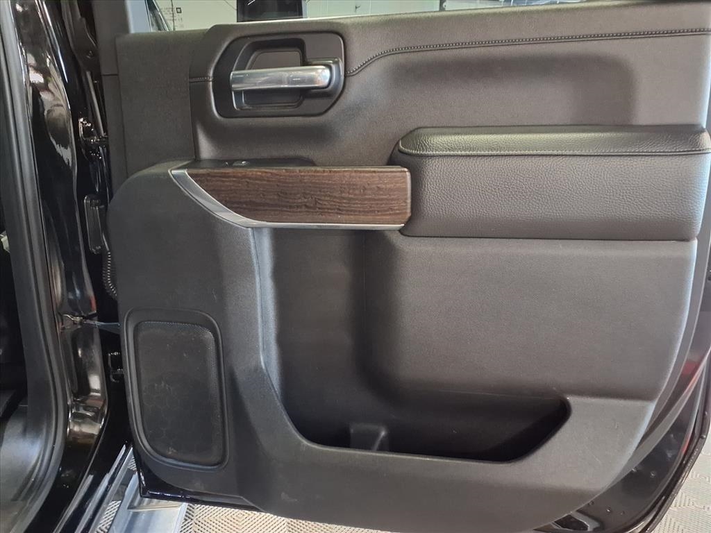 GMC Sierra 2500HD 4WD Crew Cab 159" Denali 2022