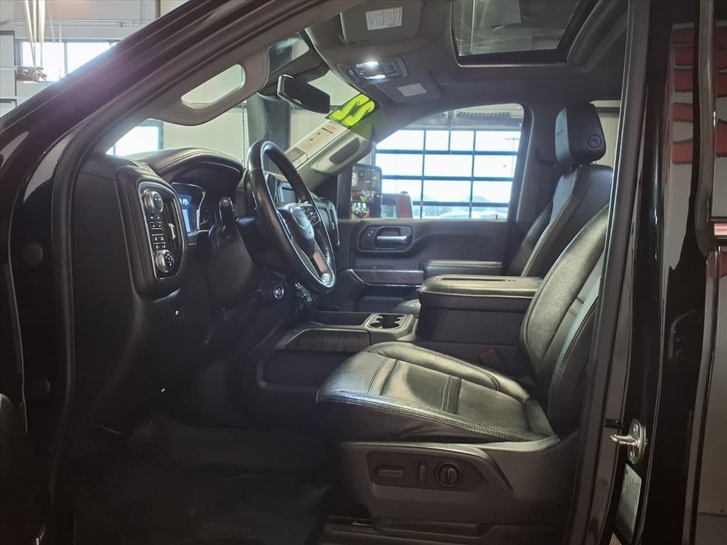 GMC Sierra 2500HD 4WD Crew Cab 159" Denali 2022