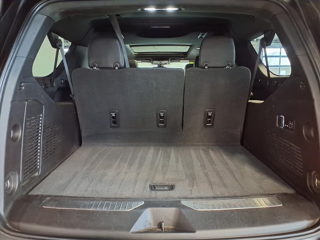 Chevrolet Suburban 4WD 4dr RST 2022