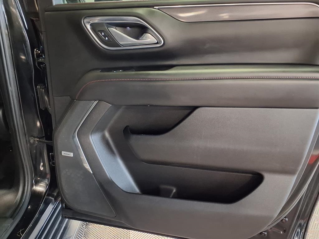 Chevrolet Suburban 4WD 4dr RST 2022