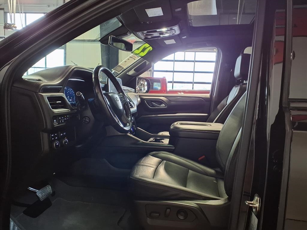 Chevrolet Suburban 4WD 4dr RST 2022