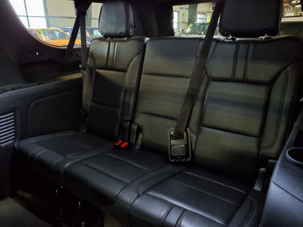 Chevrolet Suburban 4WD 4dr RST 2022