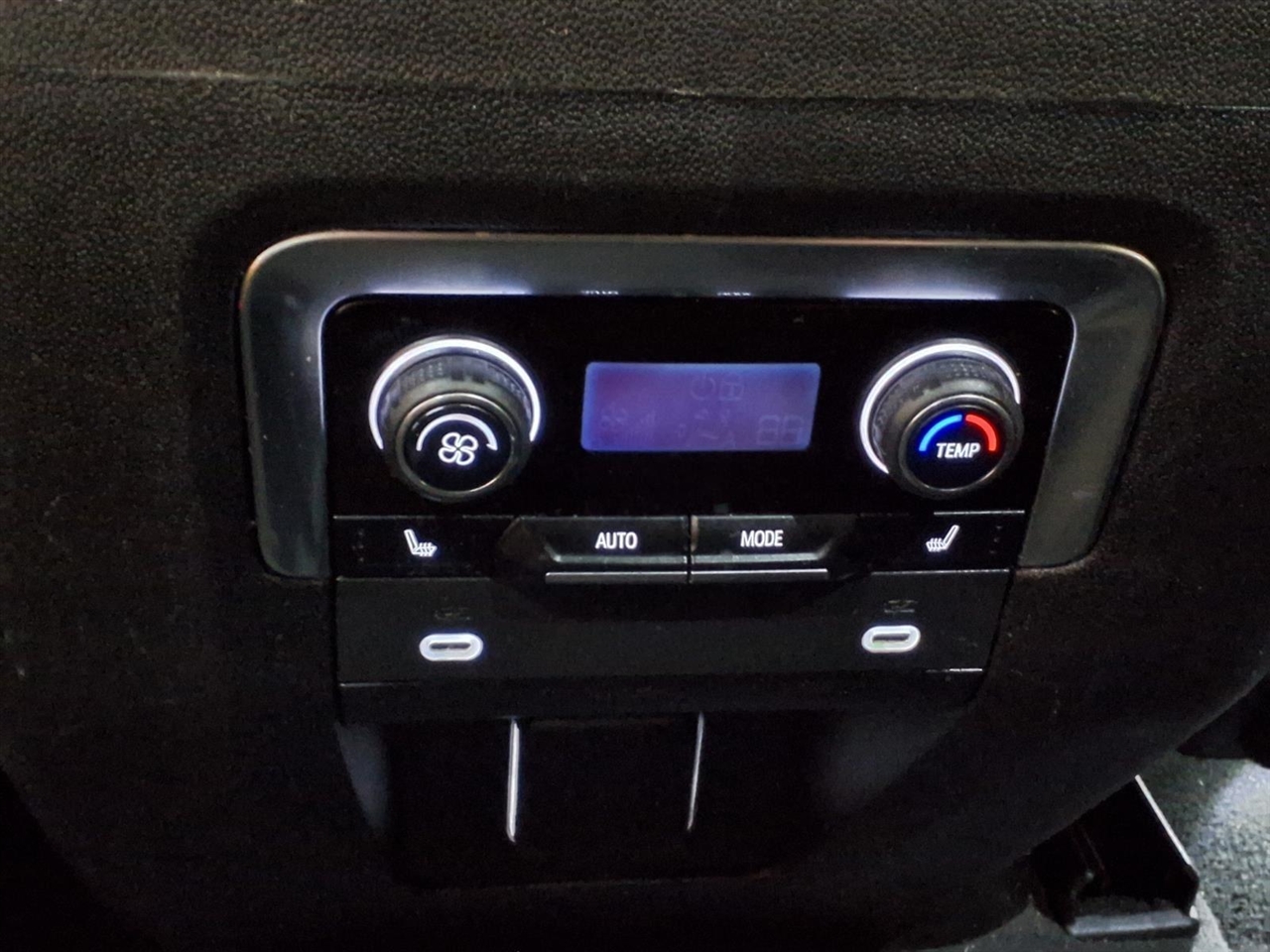 Chevrolet Suburban 4WD 4dr RST 2022