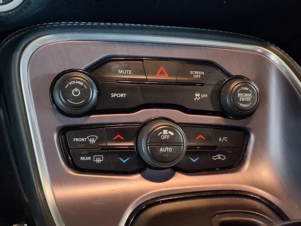 Dodge Challenger SXT Coupe 2017