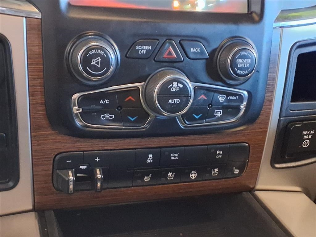 RAM 2500 4WD Crew Cab 149" Laramie 2015