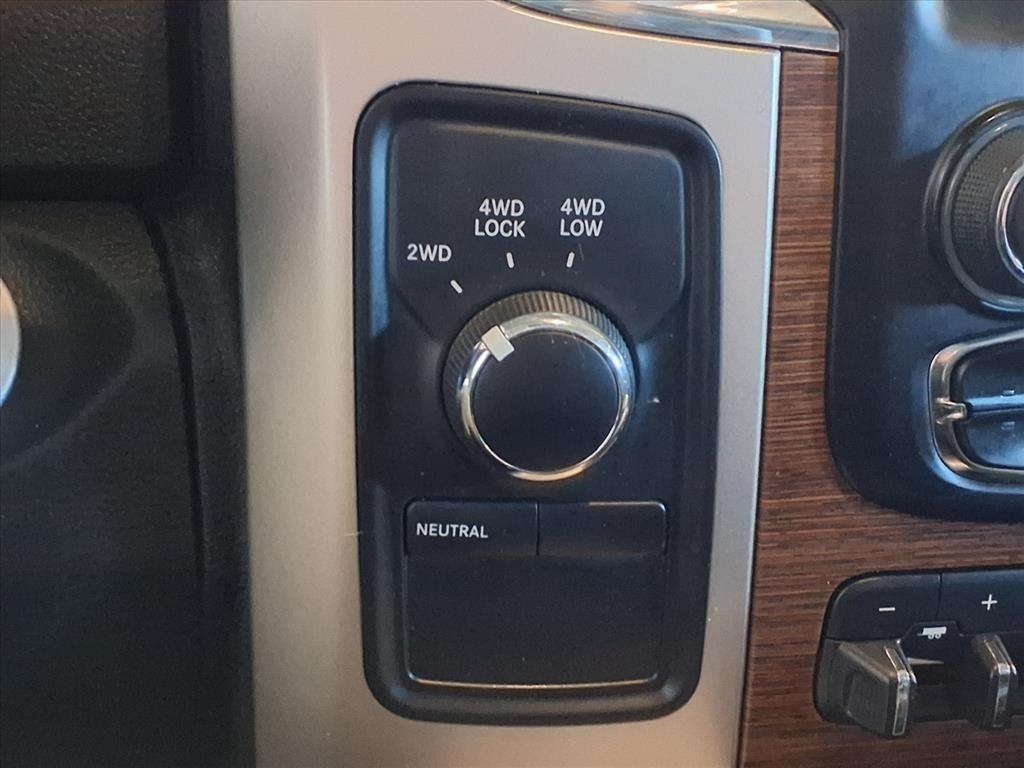 RAM 2500 4WD Crew Cab 149" Laramie 2015