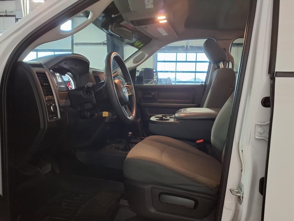 RAM 2500 4WD Crew Cab 149" Tradesman 2016