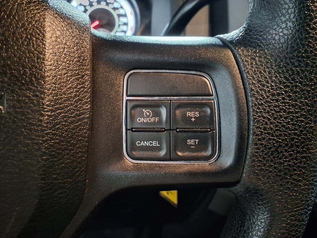 RAM 2500 4WD Crew Cab 149" Tradesman 2016