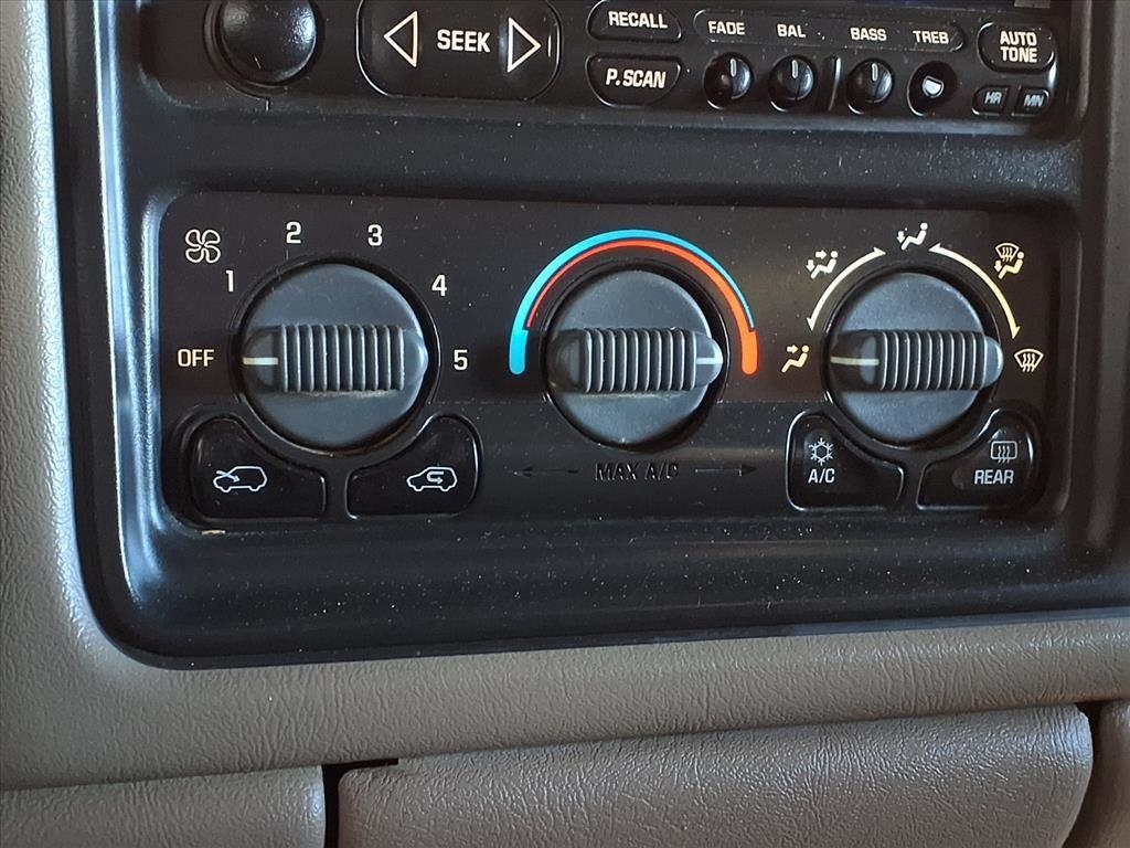 GMC Sierra 2500HD Crew Cab 153" WB 4WD SLE 2002