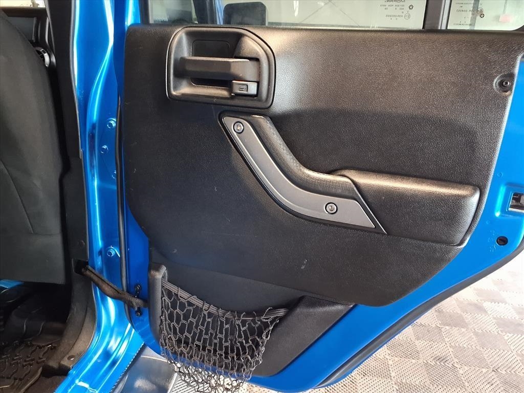 Jeep Wrangler Unlimited 4WD 4dr Sport 2016