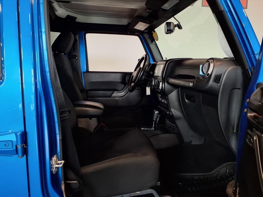 Jeep Wrangler Unlimited 4WD 4dr Sport 2016