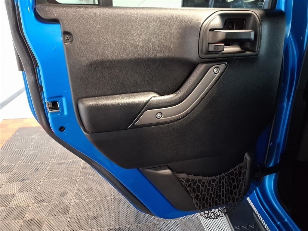 Jeep Wrangler Unlimited 4WD 4dr Sport 2016