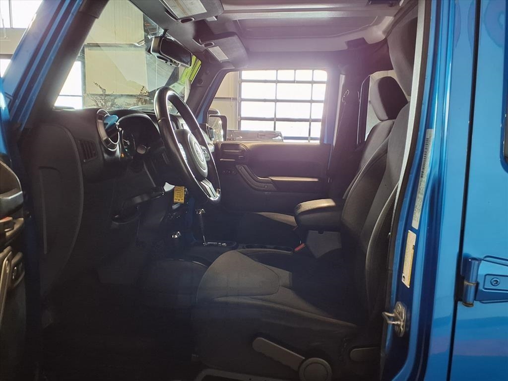 Jeep Wrangler Unlimited 4WD 4dr Sport 2016