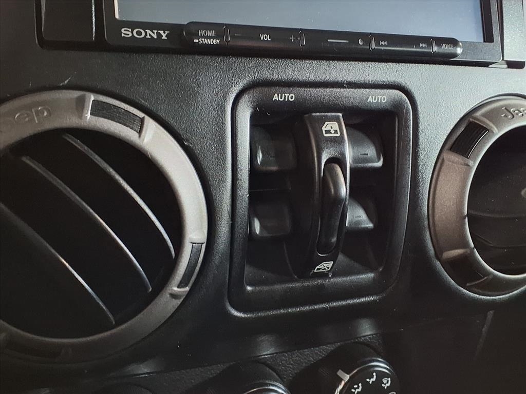 Jeep Wrangler Unlimited 4WD 4dr Sport 2016