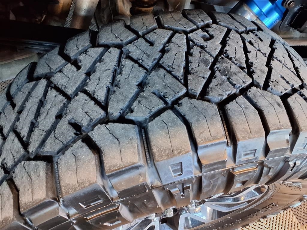 Ford F-150 4WD SuperCrew 145" SVT Raptor 2014