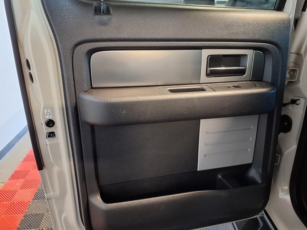 Ford F-150 4WD SuperCrew 145" SVT Raptor 2014