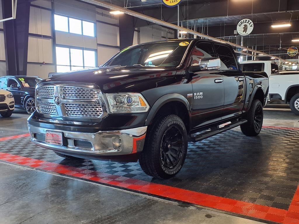 RAM 1500 Laramie 4x4 Crew Cab 5'7" Box 2017