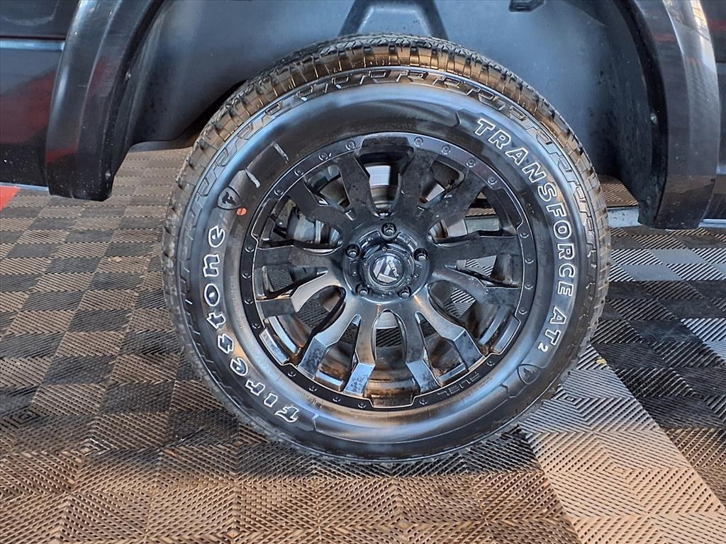 RAM 1500 Laramie 4x4 Crew Cab 5'7" Box 2017