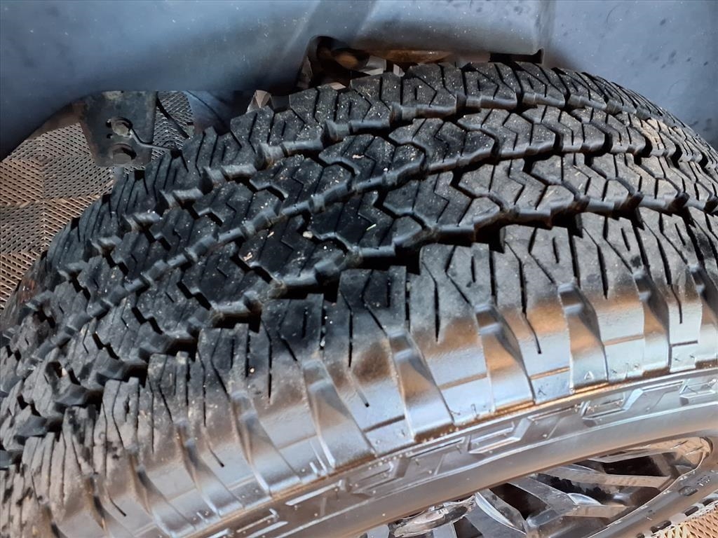 RAM 1500 Laramie 4x4 Crew Cab 5'7" Box 2017