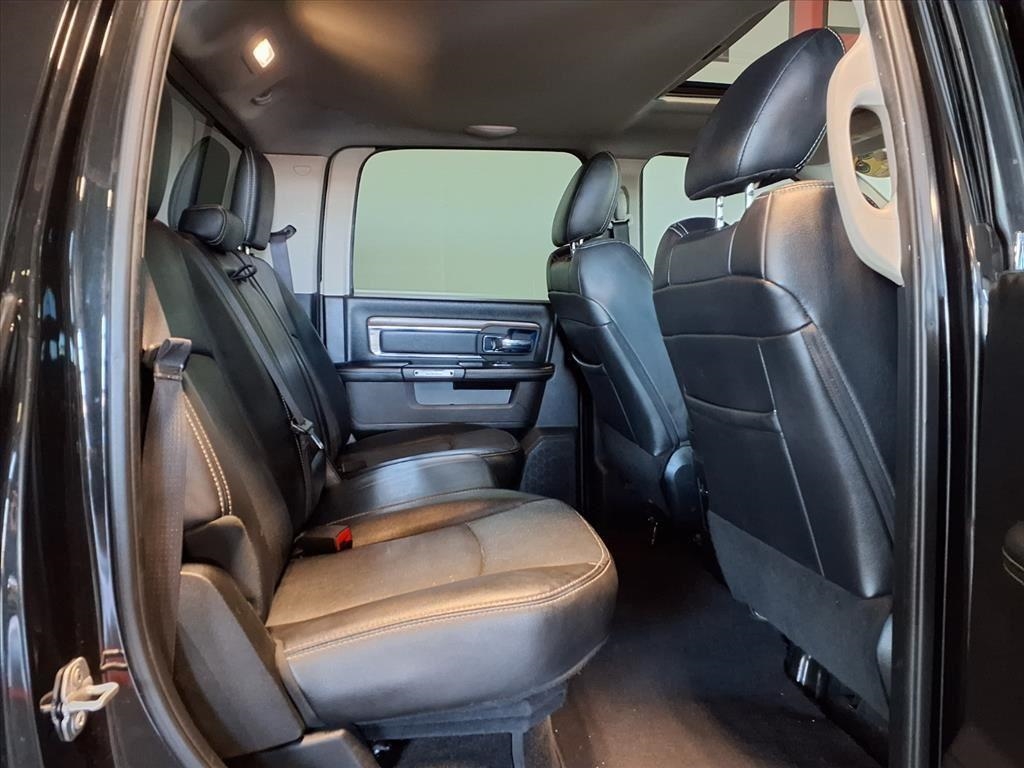 RAM 1500 Laramie 4x4 Crew Cab 5'7" Box 2017