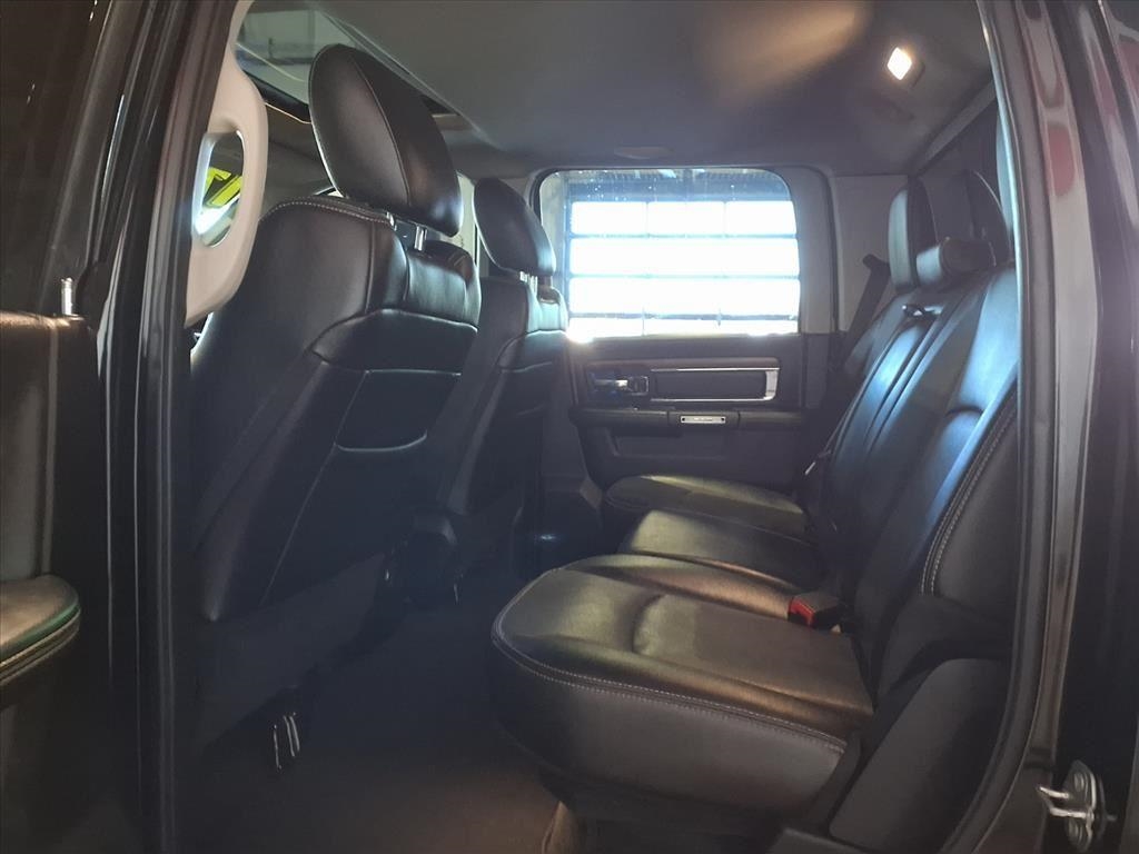 RAM 1500 Laramie 4x4 Crew Cab 5'7" Box 2017